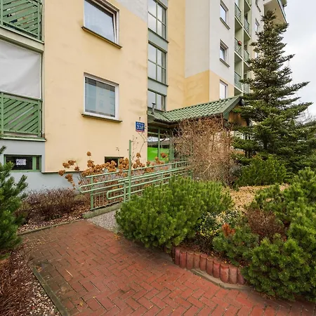 Aluzyjna Urban Escape Apartment