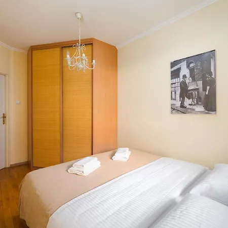 Apartment Aluzyjna Urban Escape Warsaw